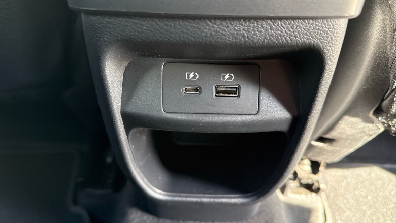 Nissan Juke 1.6 Hybrid N-Connecta 5dr Auto Hybrid Hatchback